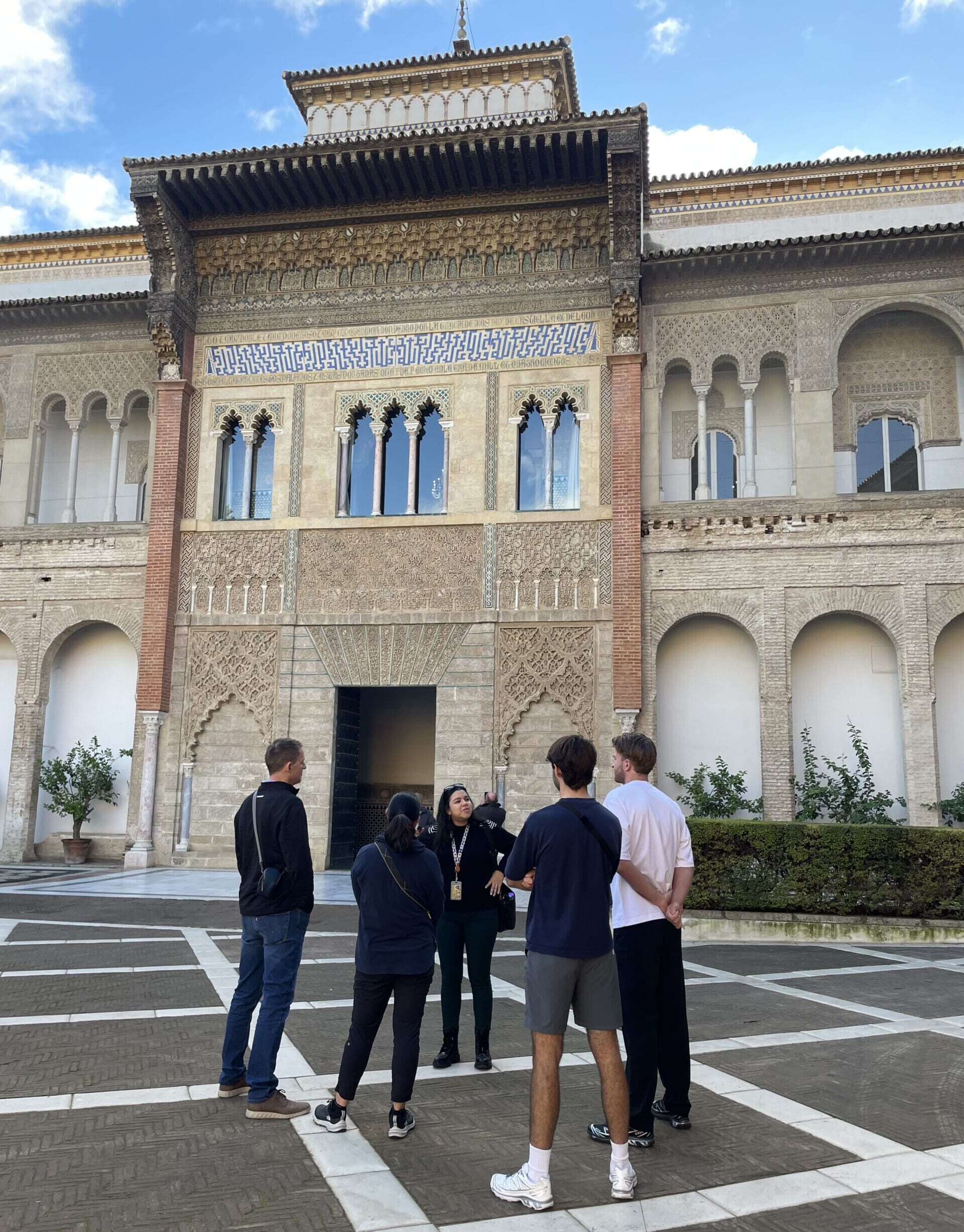 Family Friendly Alcazar tour in Seville